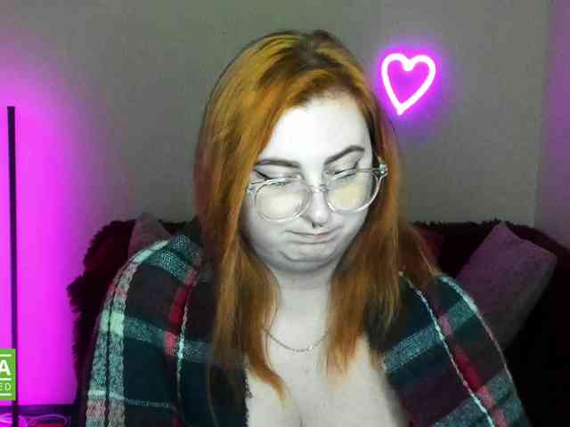 Aliciaredluv webcam
