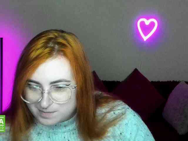 Aliciaredluv webcam