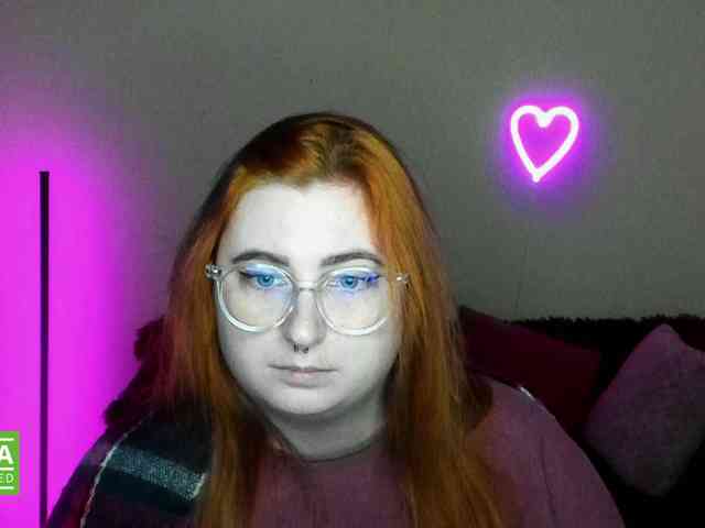 Aliciaredluv webcam