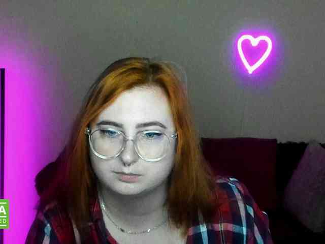 Aliciaredluv webcam
