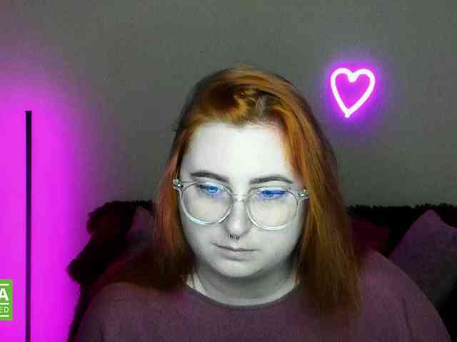 Aliciaredluv webcam