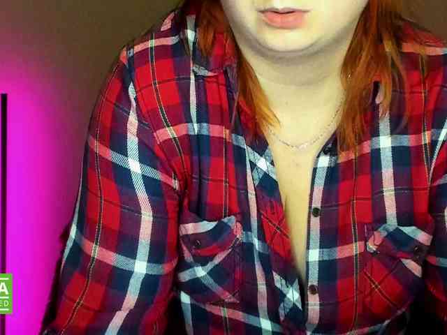 Aliciaredluv webcam
