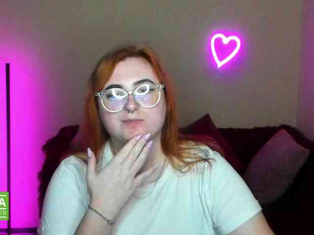 Aliciaredluv webcam