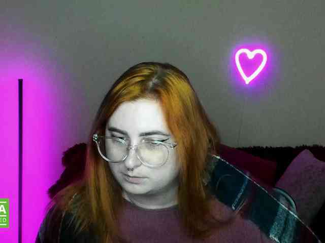 Aliciaredluv webcam
