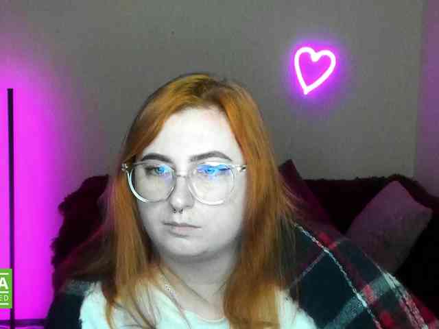Aliciaredluv webcam