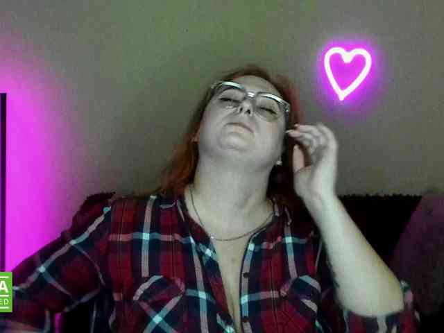 Aliciaredluv webcam