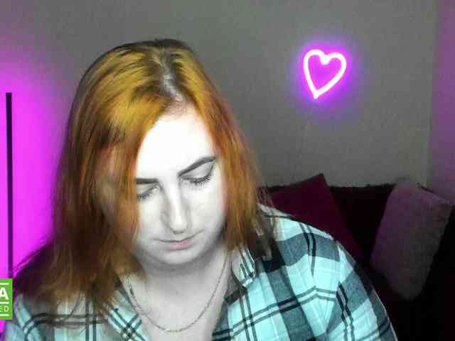 Aliciaredluv webcam