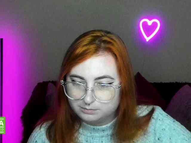 Aliciaredluv webcam