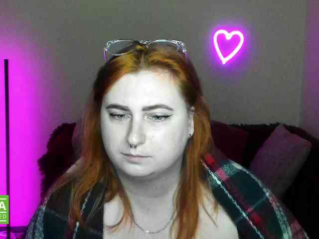 Aliciaredluv webcam