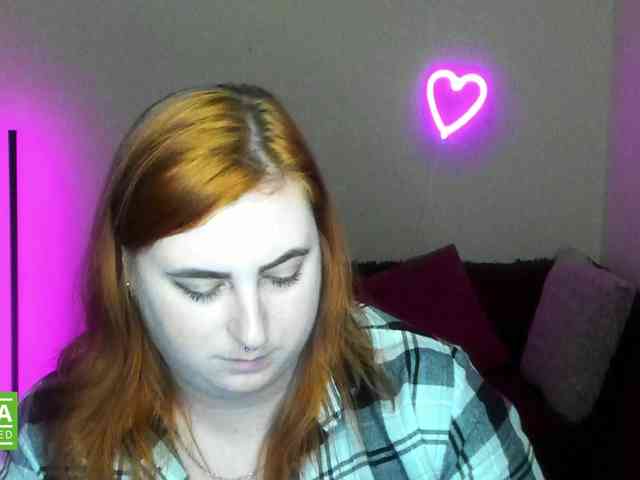 Aliciaredluv webcam