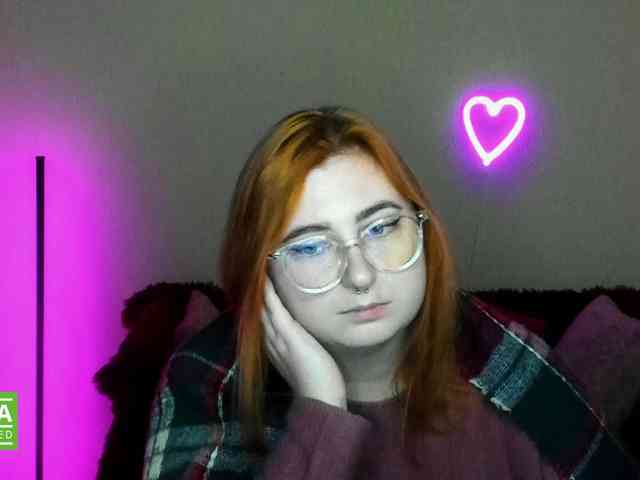 Aliciaredluv webcam