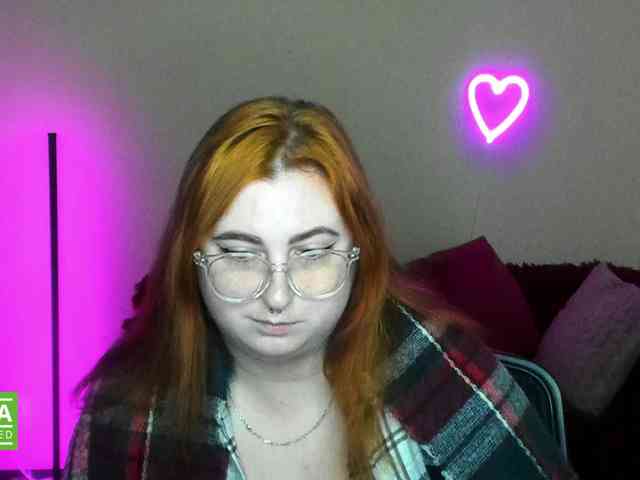 Aliciaredluv webcam