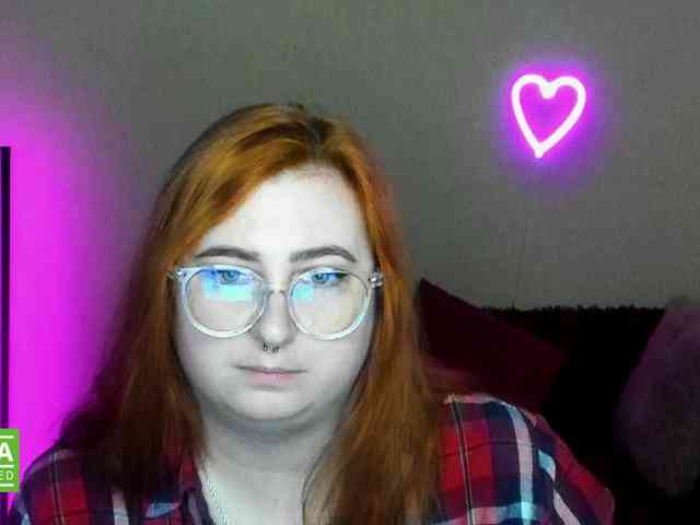 Aliciaredluv webcam