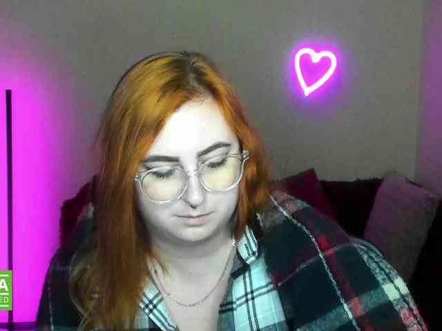 Aliciaredluv webcam