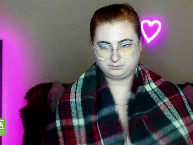 Aliciaredluv webcam