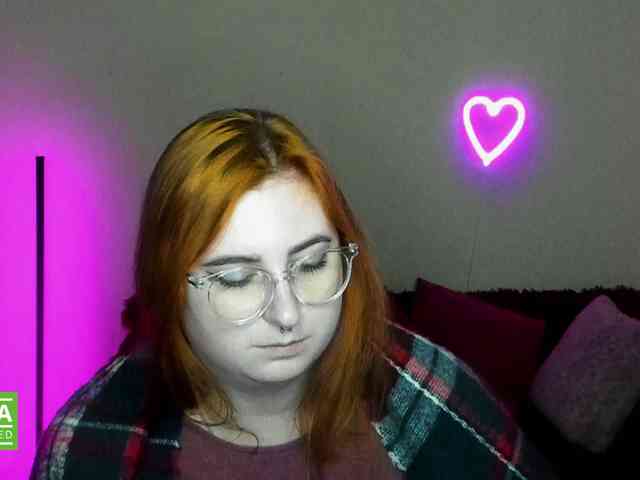 Aliciaredluv webcam
