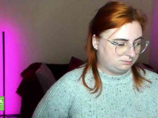 Aliciaredluv webcam