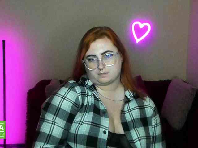 Aliciaredluv webcam