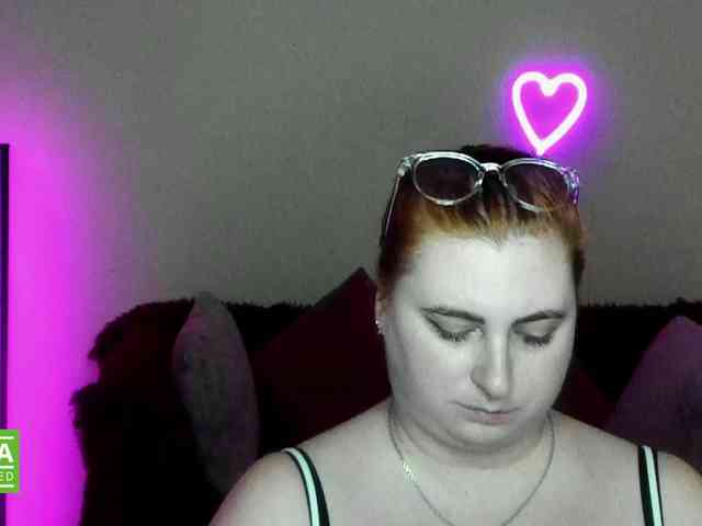 Aliciaredluv webcam