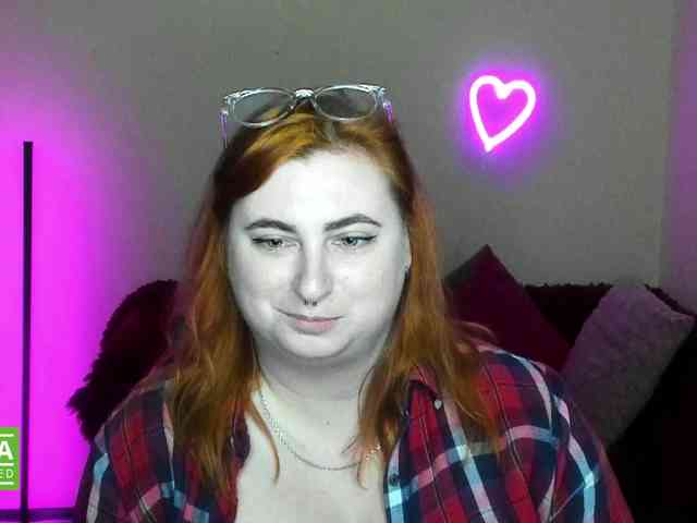 Aliciaredluv webcam