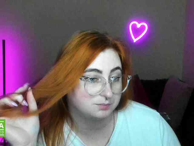 Aliciaredluv webcam