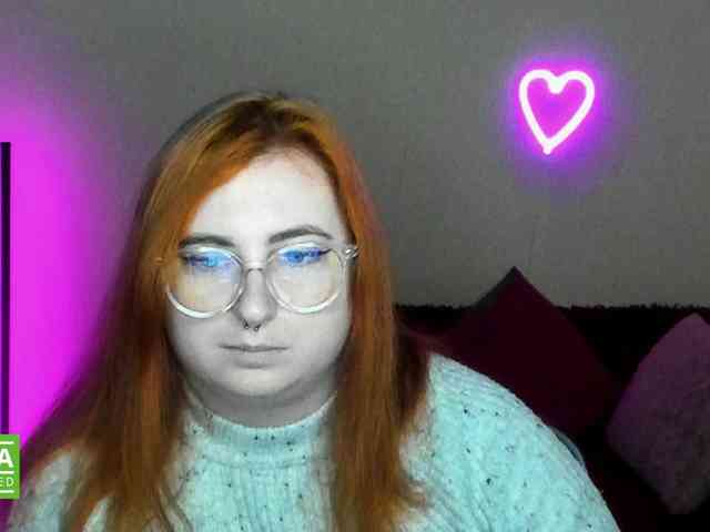 Aliciaredluv webcam