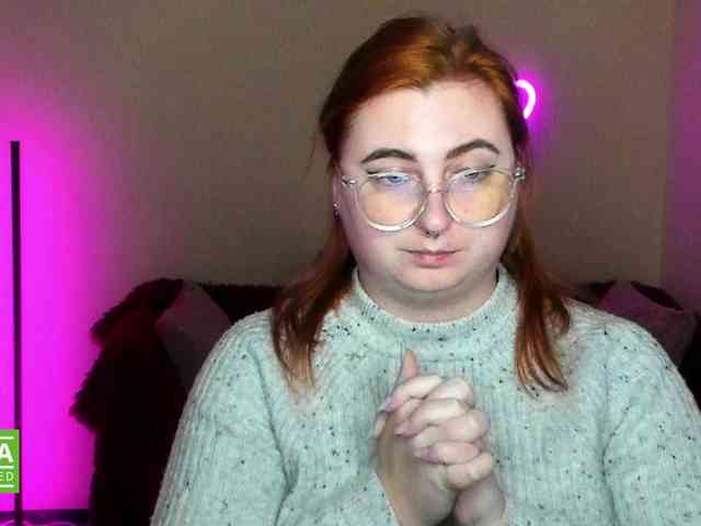 Aliciaredluv Live Webcam on BongaCams