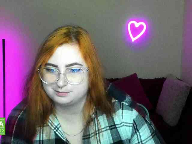 Aliciaredluv webcam