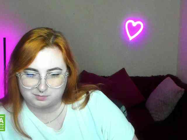Aliciaredluv webcam