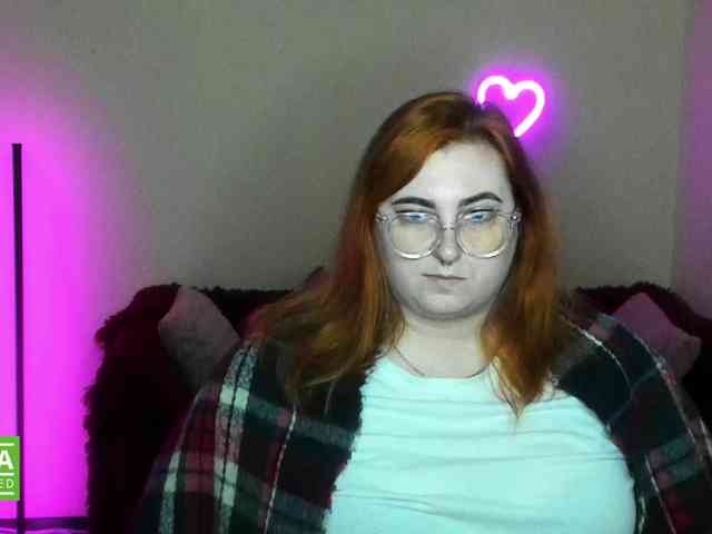 Aliciaredluv webcam