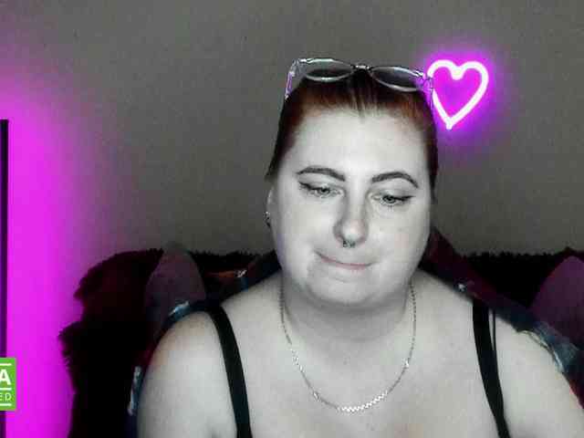 Aliciaredluv webcam