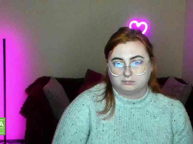 Aliciaredluv webcam