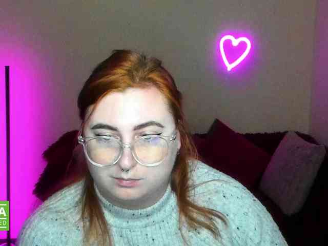 Aliciaredluv webcam