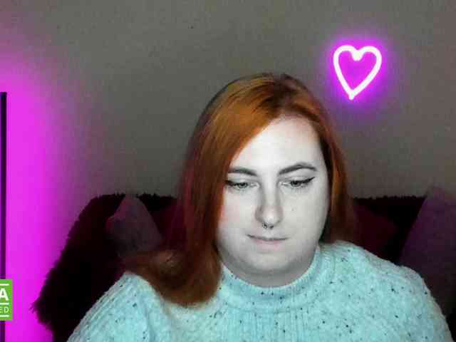 Aliciaredluv webcam