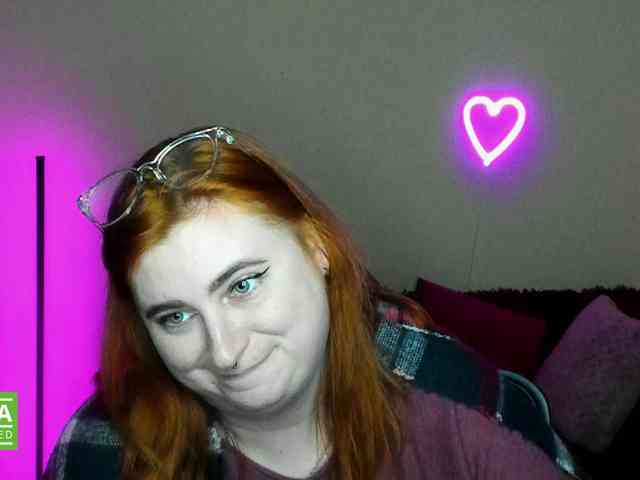 Aliciaredluv webcam