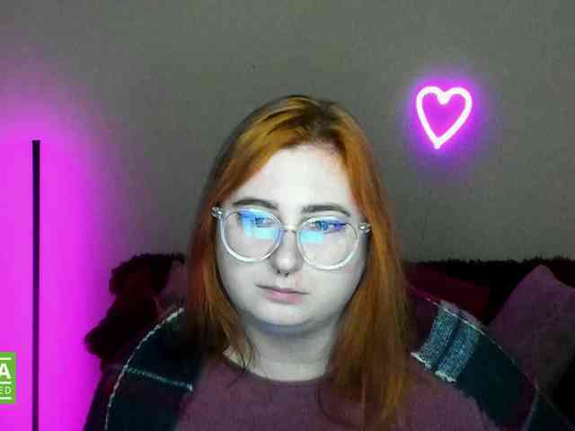 Aliciaredluv webcam