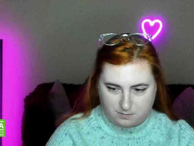 Aliciaredluv webcam
