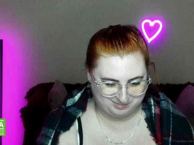 Aliciaredluv webcam
