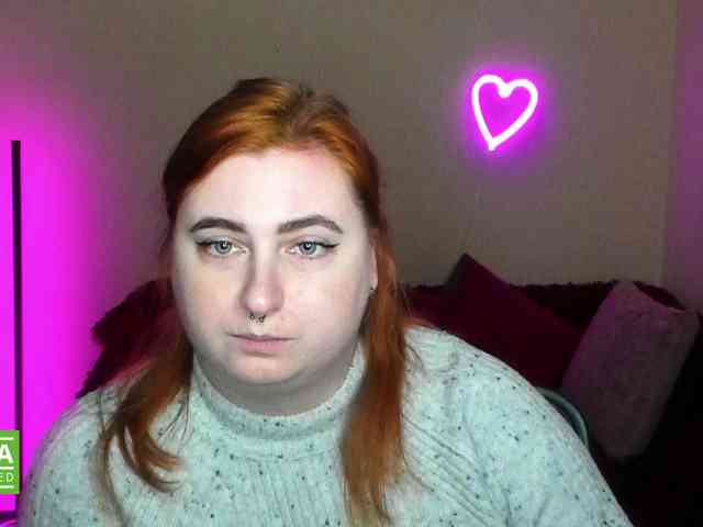 Aliciaredluv webcam