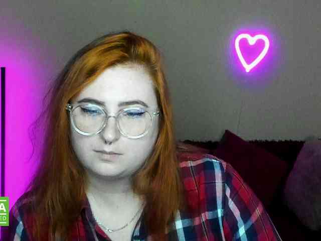 Aliciaredluv webcam