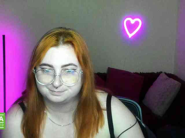 Aliciaredluv webcam