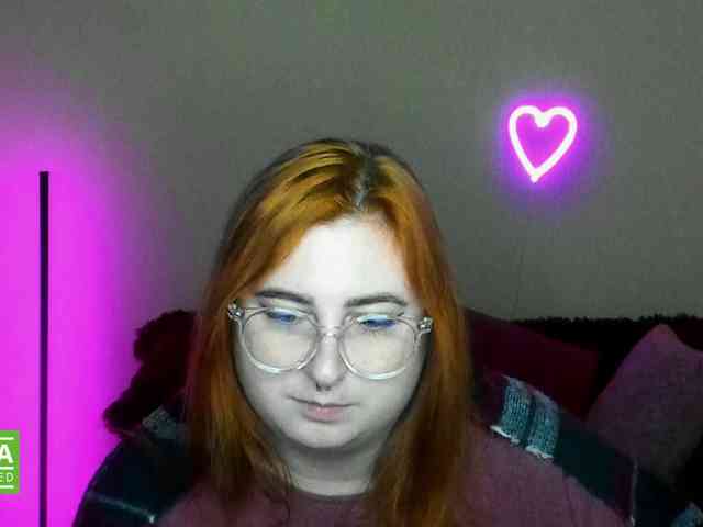 Aliciaredluv webcam