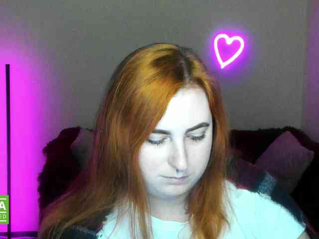 Aliciaredluv webcam