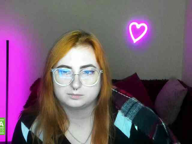 Aliciaredluv webcam