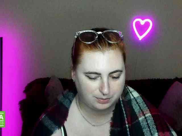 Aliciaredluv webcam