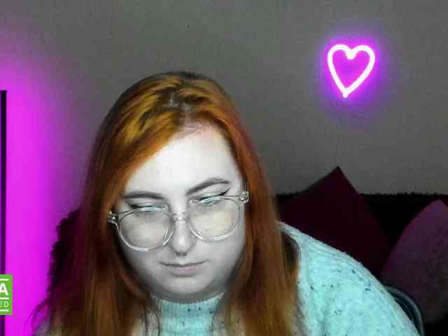 Aliciaredluv webcam