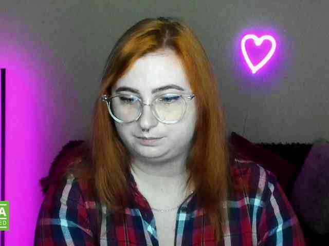 Aliciaredluv webcam