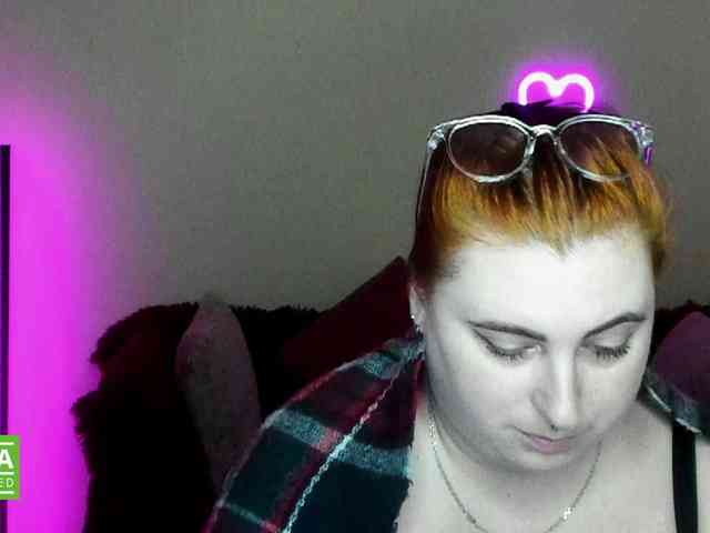 Aliciaredluv webcam