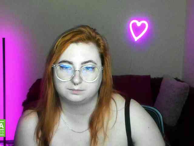 Aliciaredluv webcam