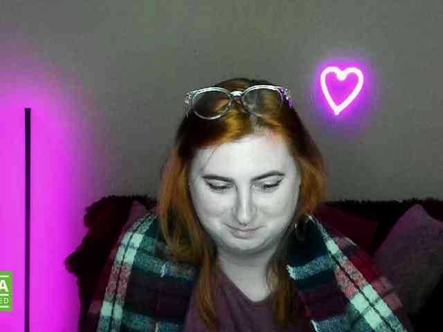 Aliciaredluv webcam